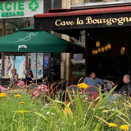 Charming Latin Quarter Courtyard Duplex For Four Paris