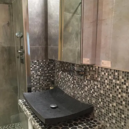 Charming Latin Quarter Duplex - Oi Collection 아파트