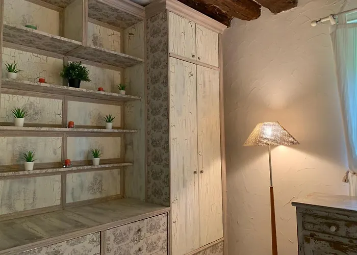 Charming Latin Quarter Courtyard Duplex For Four *