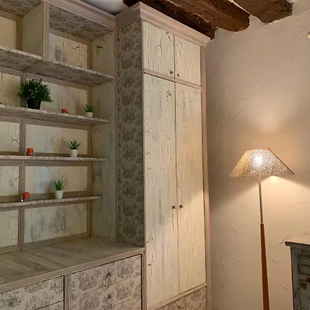 Charming Latin Quarter Courtyard Duplex For Four *